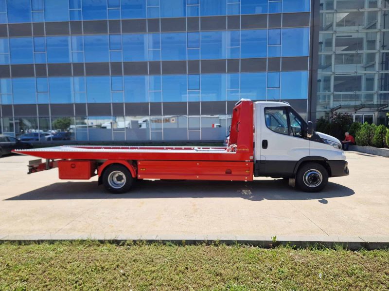 Iveco Daily cu platforma glisanta si troliu 06_2025